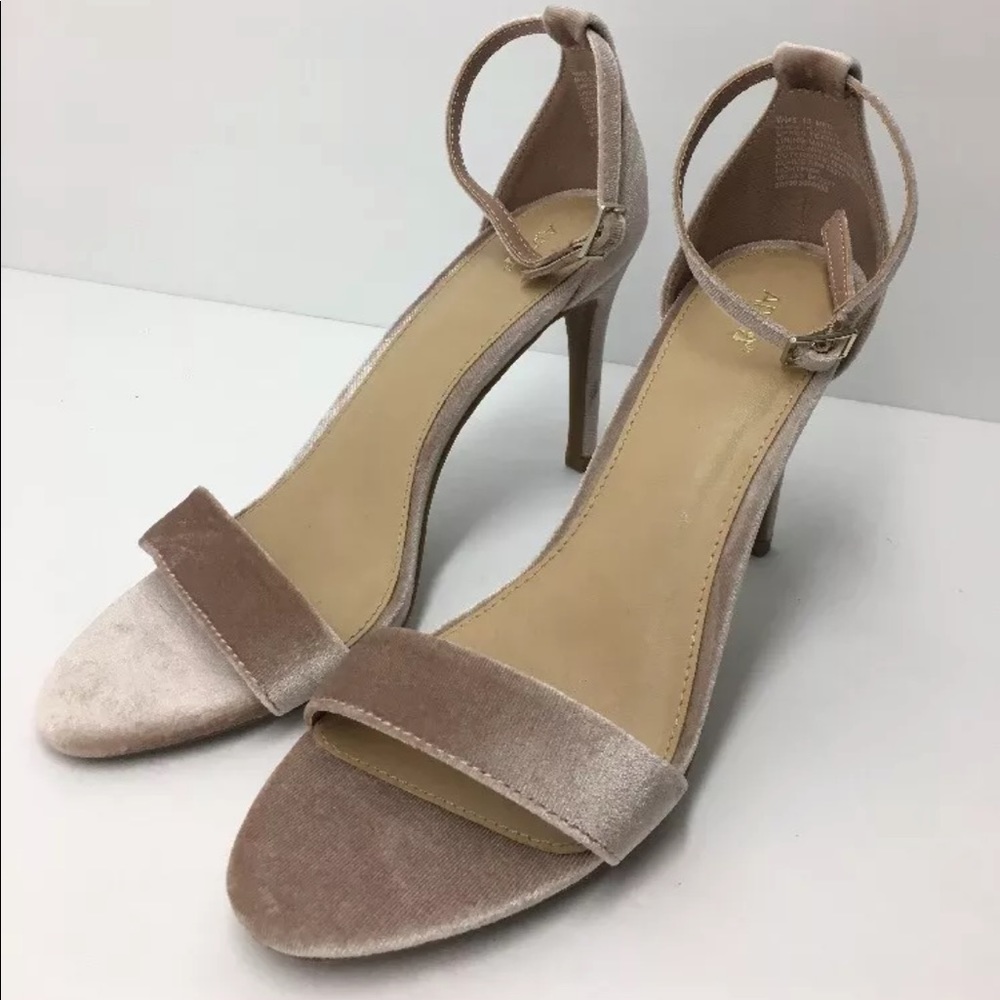 Apt9 velvet blush ankle heels